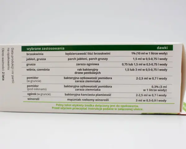 Tabela z zastosowaniami i dawkami Miedzian Extra 350 SC. Podano m.in. miedzian extra 350 sc dawkowanie na litr dla brzoskwini, jabłoni, pomidorów.